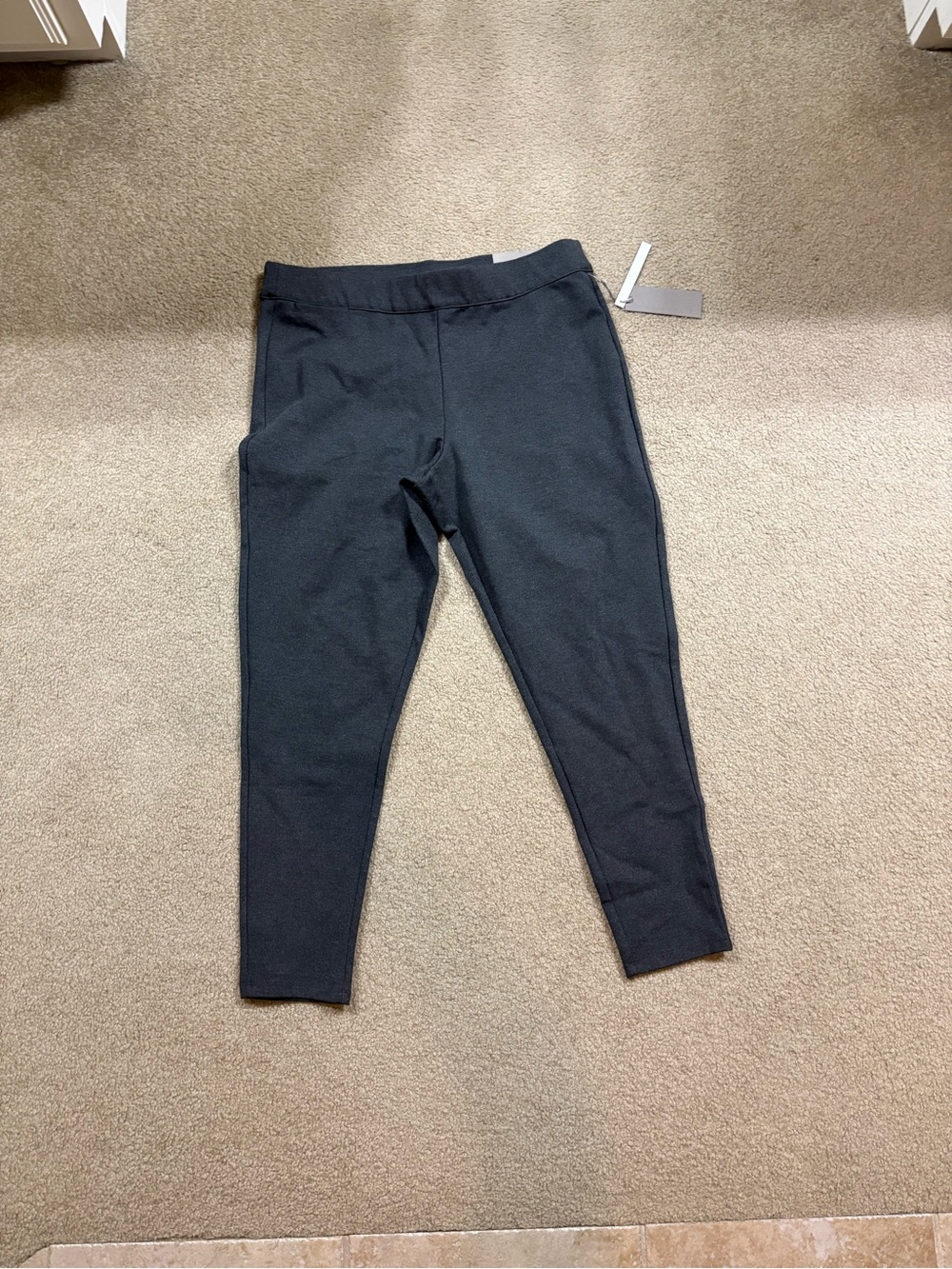 Soft Surroundings women’s heather gray ponte Stretch Leggings pants
